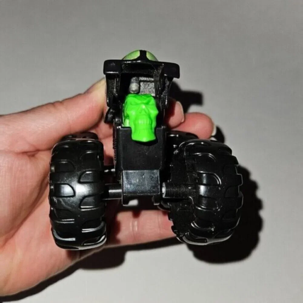 3 Hot Wheels Monster Truck Jam Lot Grave Digger Thrasher Zombie Blue Tie 2015
